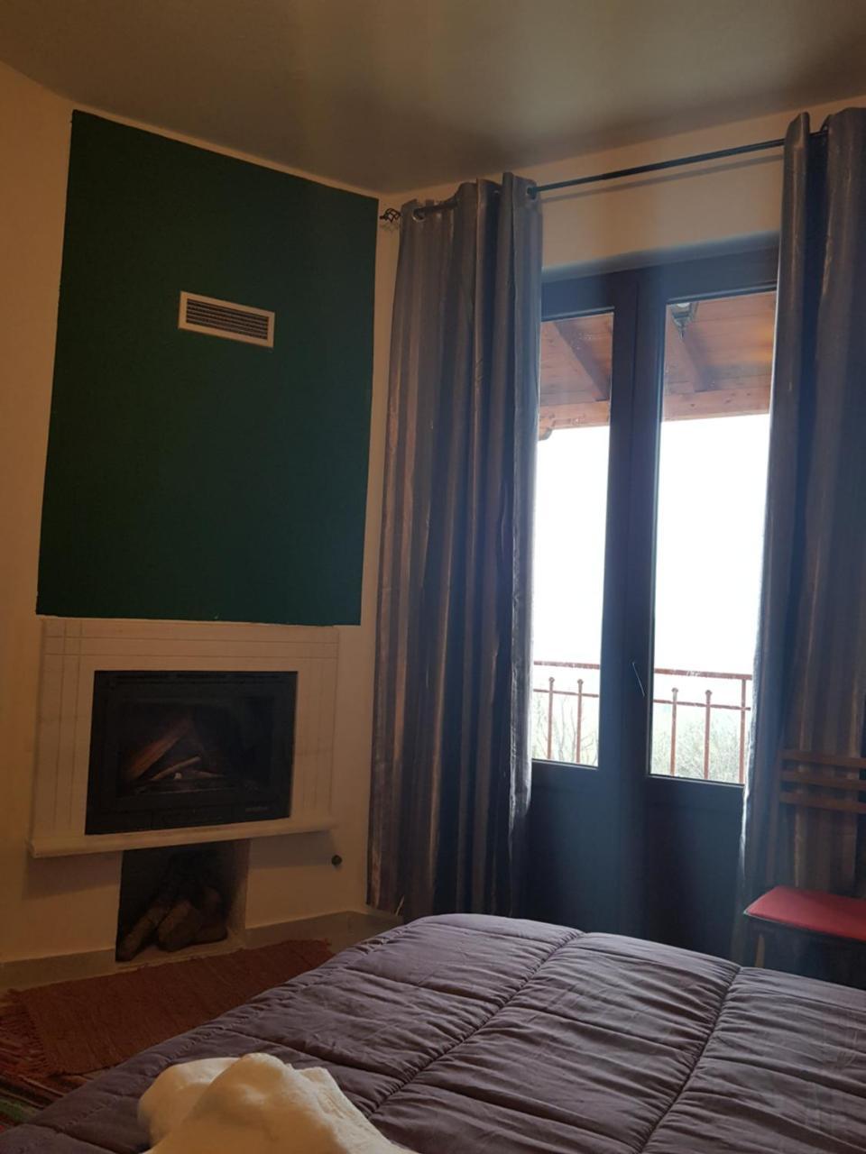 Petra & Elato Art Hotel Valtessiniko Ngoại thất bức ảnh