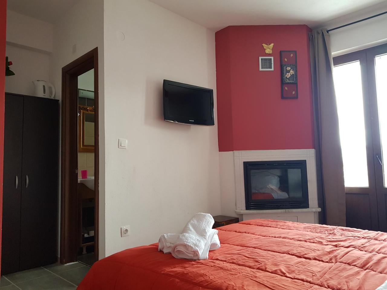 Petra & Elato Art Hotel Valtessiniko Ngoại thất bức ảnh